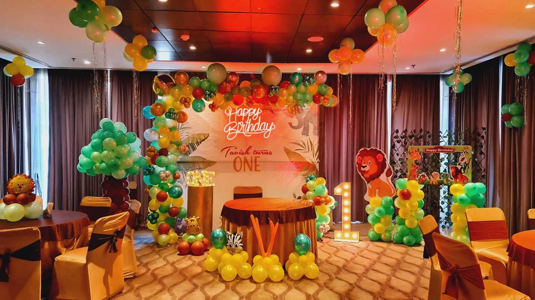 Anniversary Balloon Decoration Services in Ghaziabad
